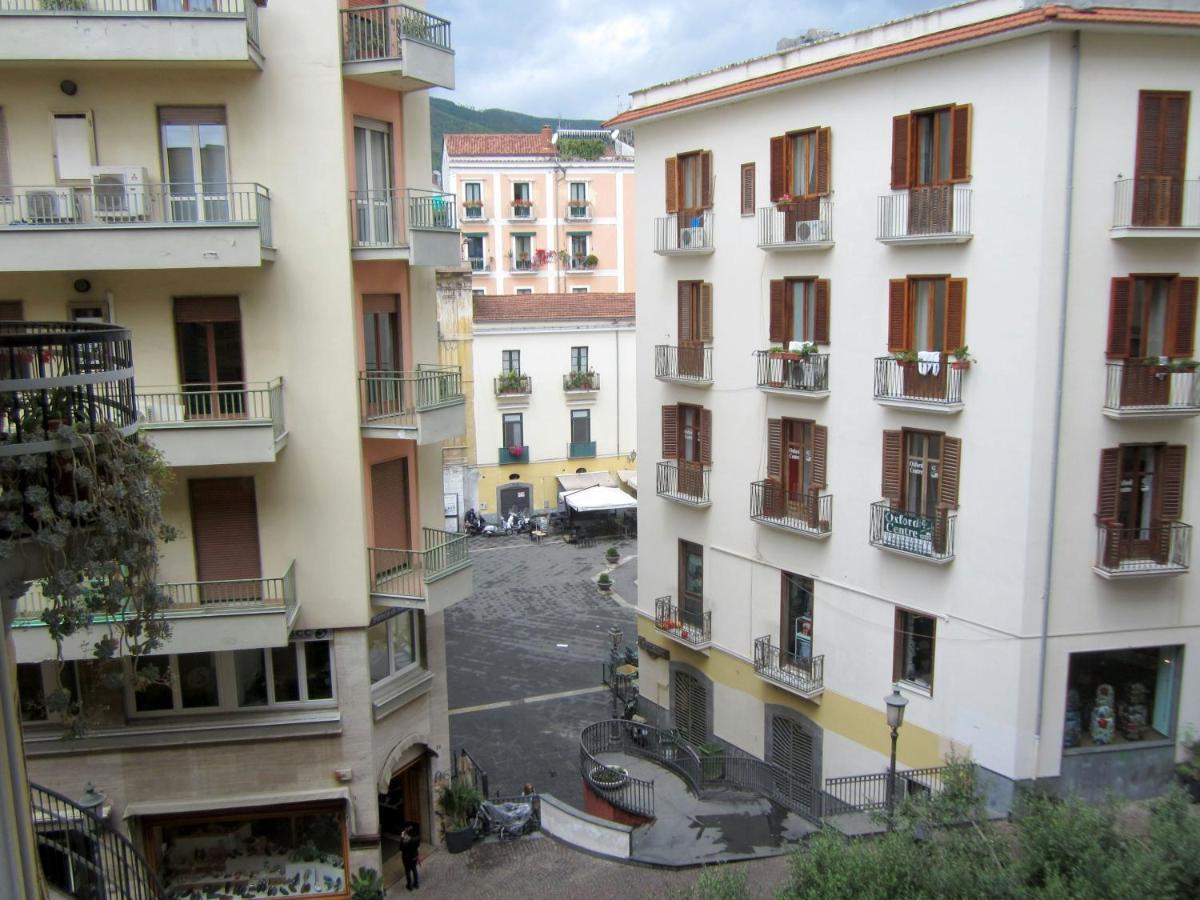 Velia34 Bed & Breakfast Salerno Exterior photo