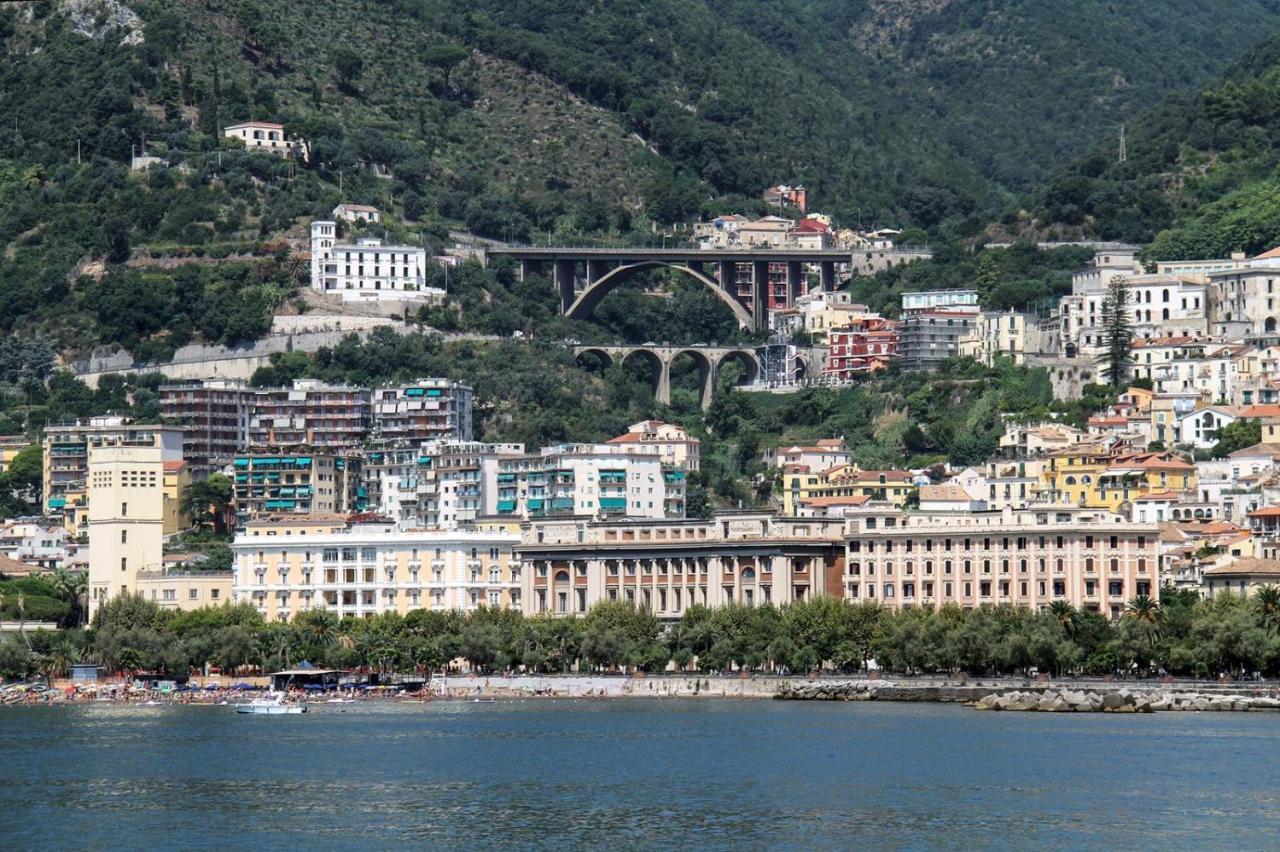 Velia34 Bed & Breakfast Salerno Exterior photo